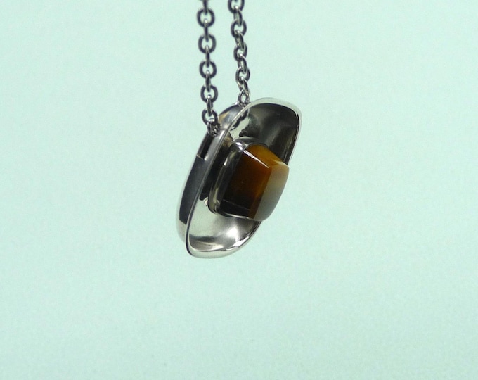 Finland. Silver and tiger's eye pendant. Vintage.