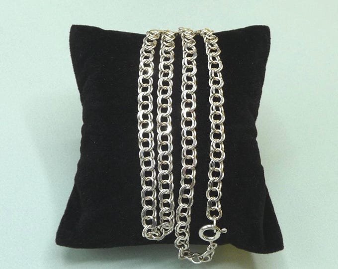 Silver necklace. Vintage.