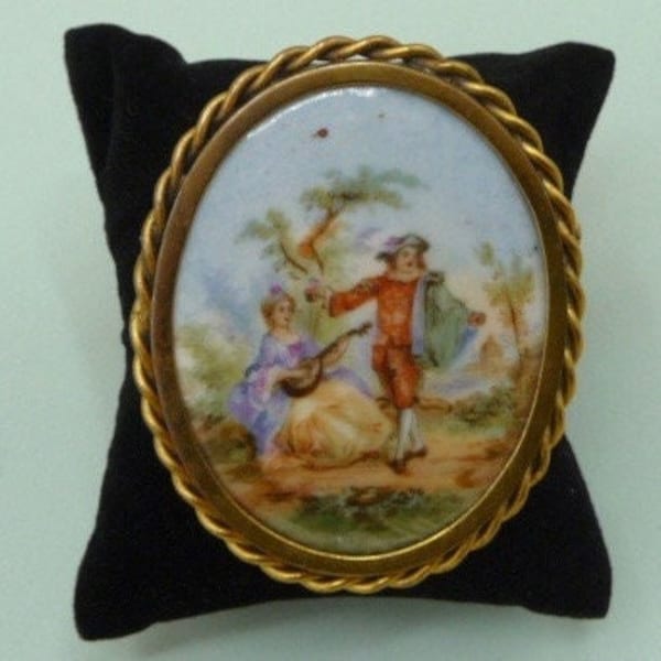 Limoges (France). Broche en porcelaine. Vintage.