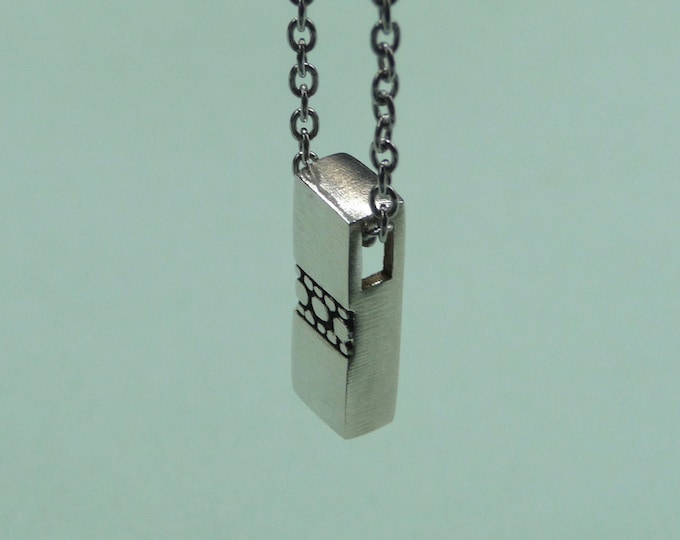 Small silver pendant. Vintage.