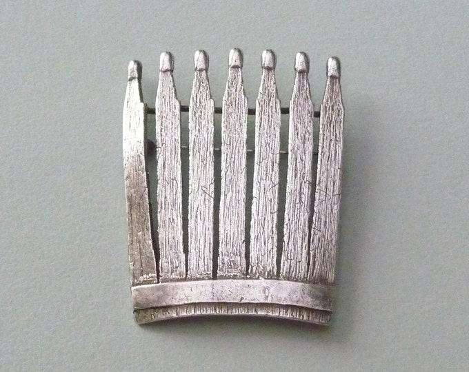 Silver pin of low title. Vintage.