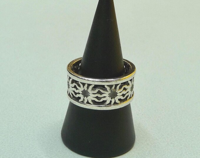 Silver ring. Vintage.