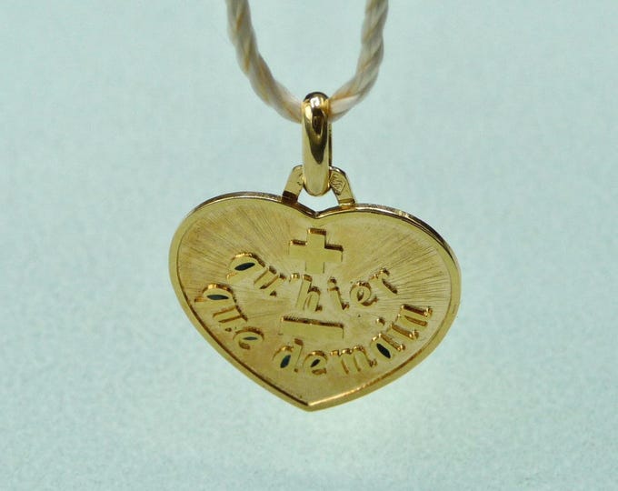 18-Carat Gold Love Medal – A. Augis – Vintage French Jewelry – Symbolic Gift