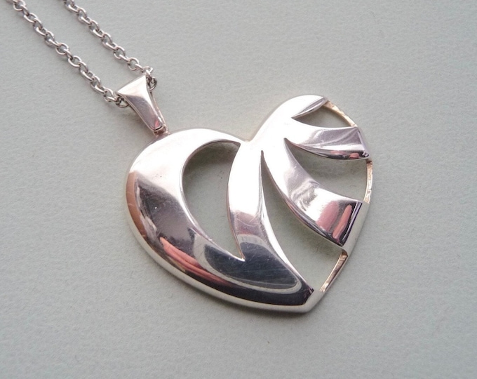 Sterling Silver Pendant. Vintage.