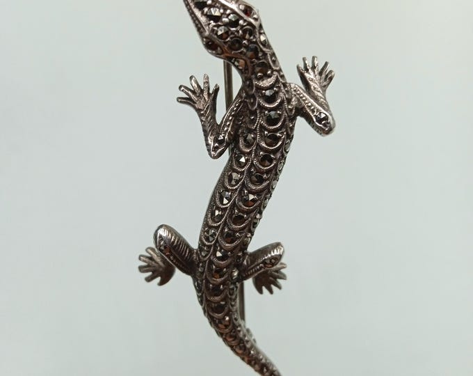 Silver brooch. Vintage.