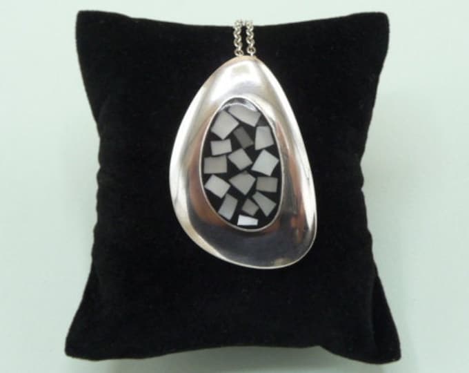 Israël. Silver and Mother-of-pearl Pendant/Brooch. Vintage.