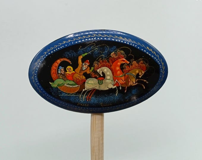 Russia. Lacquered wooden brooch. Vintage.