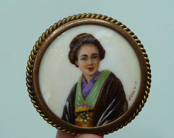 France. Limoges porcelain brooch. Vintage.