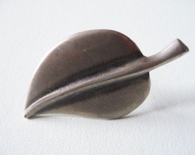 Sweden. Pewter Brooch. Vintage.