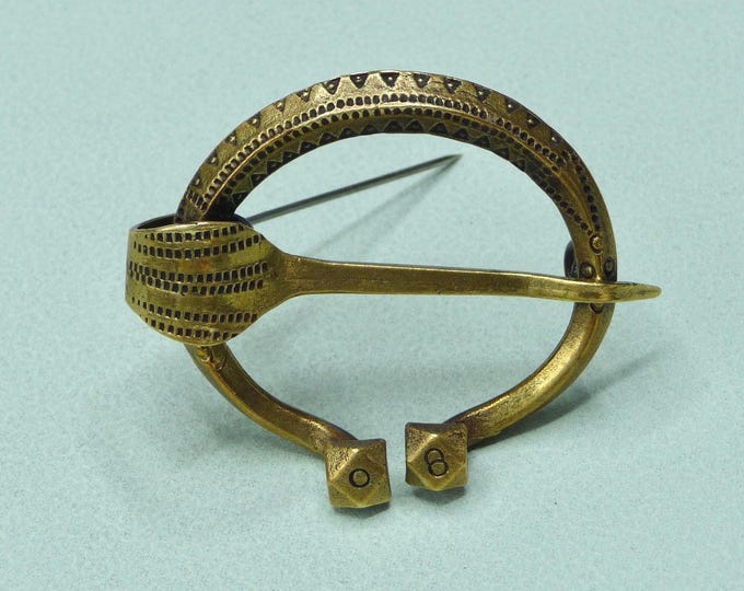 Finland. Bronze brooch. Vintage.