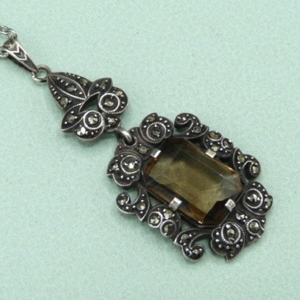 Suède. Pendentif en argent et verre. Vintage.