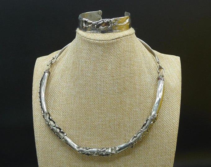 Silver necklace and bracelet. Vintage.