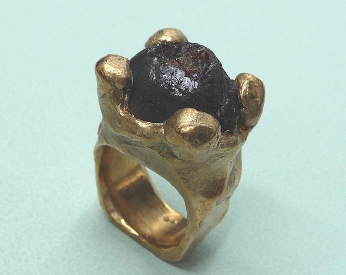United States. Bronze and stone ring. Pre-owned jewelry.