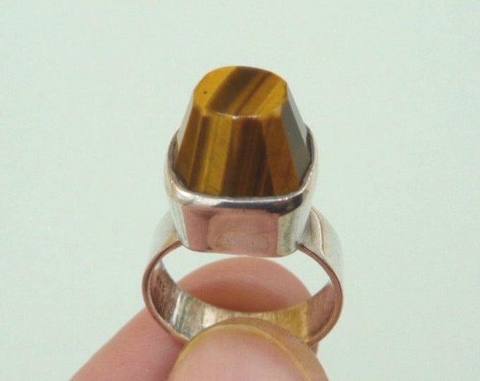 Silver and Tiger Eye Ring. Vintage.