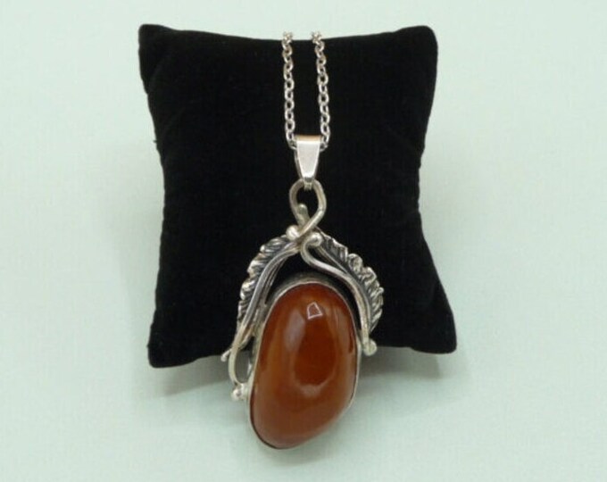 Silver and amber pendant. 40s-50s. Vintage.