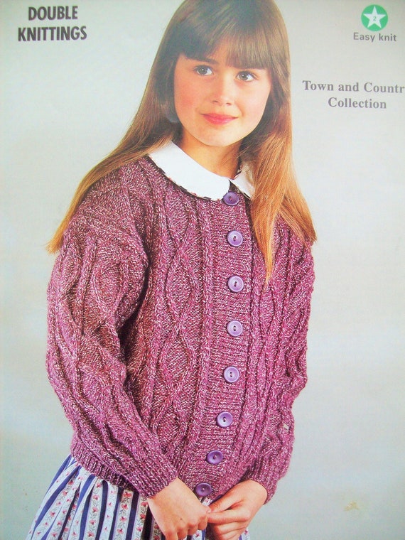 Baby girls boys Cable JUMPER CARDIGAN KNITTING PATTERN DK 16-22in 0-2yrs P838
