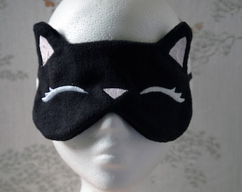 Sleepy Kitty face mask
