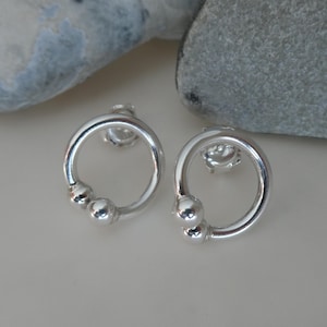 Handmade solid sterling silver &#39;Swirl&#39; stud/post earrings