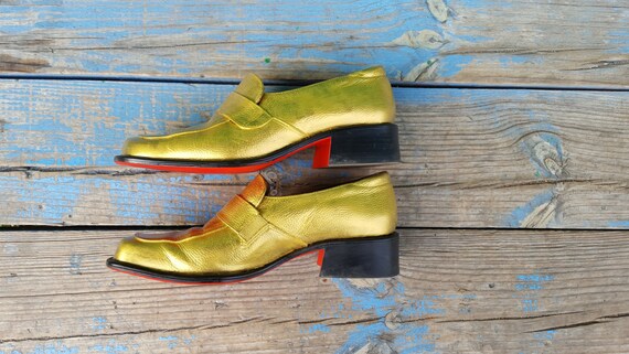 gold shoes size 8