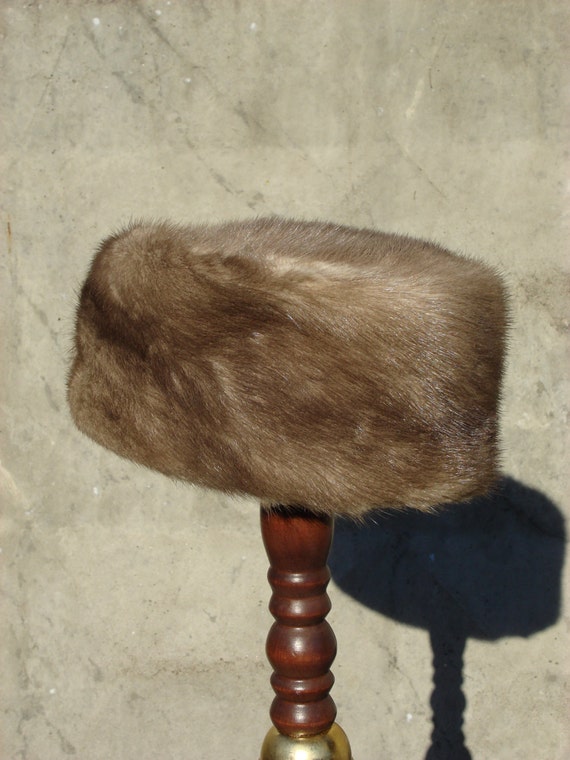Vintage Women mink hat, mink fur hat Vintage 1970