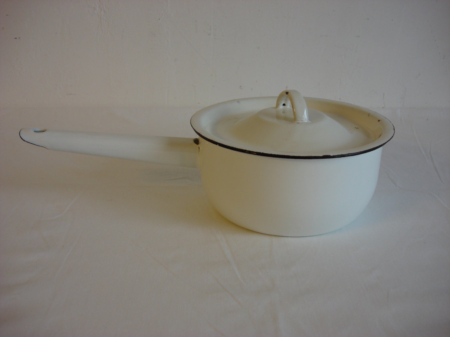 Old Enamel Bowl with handle and lid Soviet Vintage 70s Old Etsy