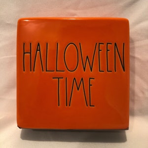 Rae Dunn Halloween Time Sign or Decoration w/ 3 Pumpkins New and No Damage