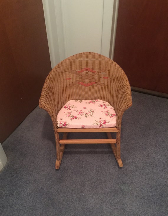 Victorian Child/'s Children/'s Wicker Rattan Antique Rocking Chair Rocker Very Nice Condition Circa 1900