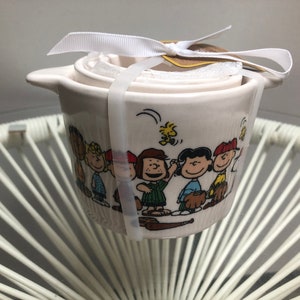 Rae Dunn New Peanuts Gang Set of 4 Snoopy Charlie Brown Lucy Linus Woodstock Measuring Cups No Damage Never Used