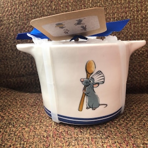 Rae Dunn New Disney Ratatouille Set of 4 Measuring Cups Remy the Mouse No Damage Never Used