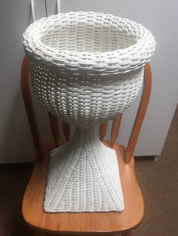 Mid Century Modern White Wicker Plant Stand Planter Etsy