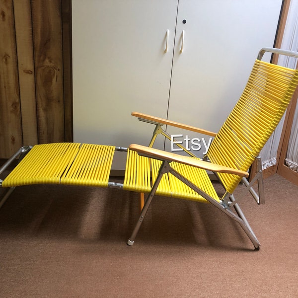 IN NEW CONDITION Vintage Mid Century Modern Folding Telescope Bright Yellow Vinyl Tube Tubing Patio Pool Deck Lawn Lounge Chair Lounger