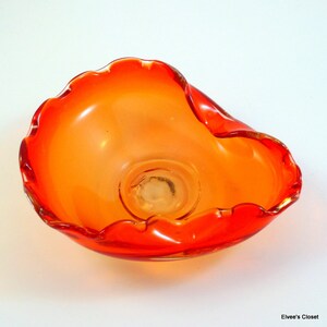 AMBERINA ART GLASS Amberina Glass Bowl/Candy Dish/Ashtray Mid Century Art Glass Amberina Scalloped/Ruffled and Folded Rim Art Glass Bowl image 2