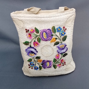 Hand embroidered women tote bag with Hungarian Kalocsa flower motifs