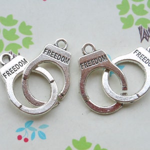 20 pcs 15x40mm Ancient Silver Handcuff Charms manacle Charms