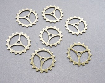 40pcs 22 x 22mm Sawtooth charm  Large Gear or Cog Charms Ancient Bronze Stamp Blank