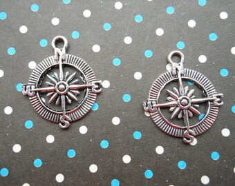 20 PCS 30x25mm Antique Silver compass Charm Pendant