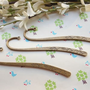 10 pcs Antique Bronze Hook Flower Bookmark 11mmx120mm