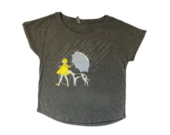 The Salty Umbrella Greyhound - Damen Dolman T-Shirt (Shirts für Greyhound-Liebhaber; Windhunde, Borzois, Galgos, Whippets)