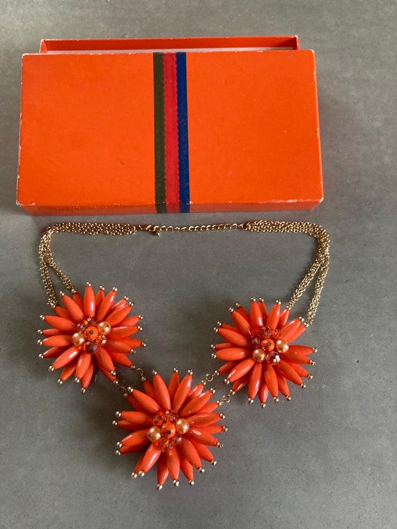 vintage necklace orange flowers 70s - image 2