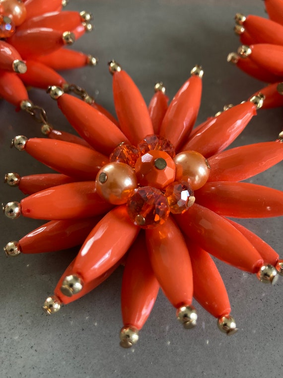 vintage necklace orange flowers 70s - image 3