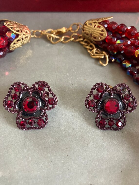 vintage red lucite beaded choker and matching ear… - image 4