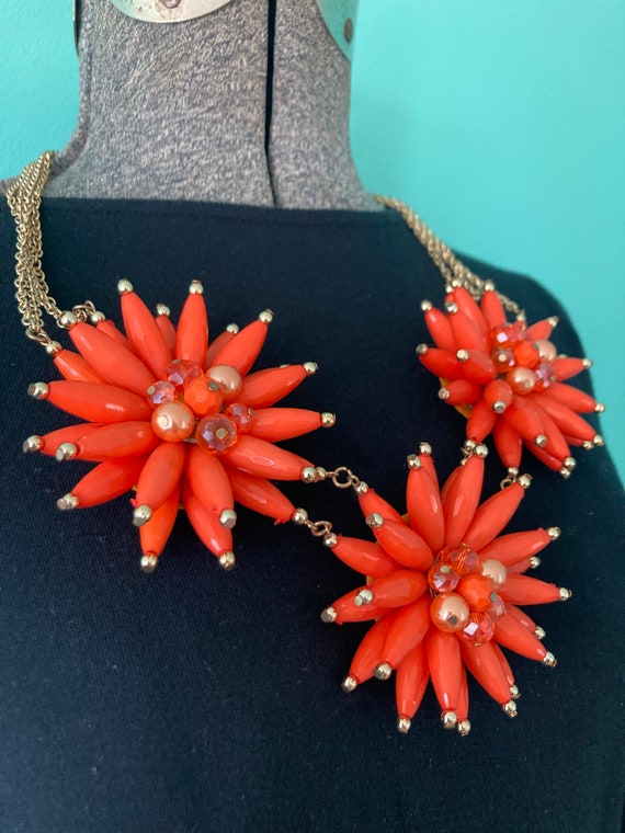 vintage necklace orange flowers 70s - image 5