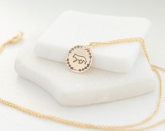 Wolf Charm Necklace, Gold Wolf Jewelry Wildlife Gift for Mom Necklace, Gift for christmas Wolf Pack Wolf Family Wolf Necklace Wolf Gift