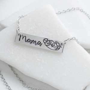 1 Mama und Baby Otter Halskette für Mama Schmuck Personalisiertes Geschenk für Mama Halskette Otter Geschenk zum Muttertag Geschenk Otter Schmuck Bild 6