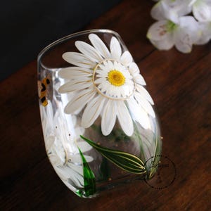 Pressed White Daisy Flowers Wine Glasses, Hand Painted Stemless Wine Glass