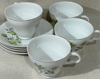 Beautiful Mid Century Set of 4 Ceramic Cups and Saucers Green Floral
