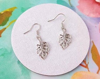 Boucles d'oreilles feuille de Monstera, boucles d'oreilles végétales, cadeau pour les amateurs de plantes