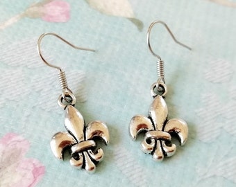 Fleur de lis Lily Earrings - Fleur de lis Jewelry - Scout Jewelry - Scout Gift - Charm Earrings