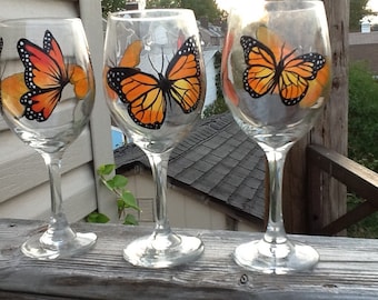 Hand painted Monarch Butterfly wine glass, whimsical, Enjoy your favorite wine in our new 19 ounce white wine glass, price is for one glass