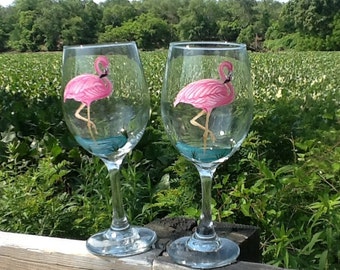 Flamingo wine glass, hand painted, Enjoy your favorite wine in our beautiful 19 ounce white wine glass, price is for one glass